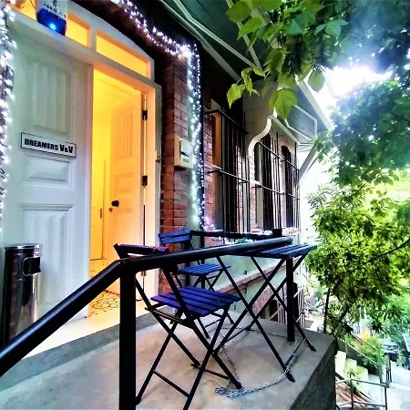 Dreamers V&v Cihangir