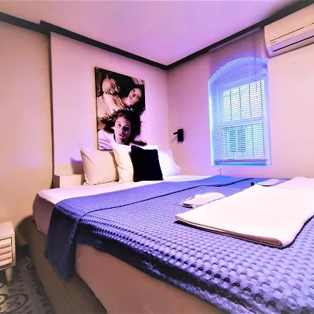 Dreamers V&v Cihangir 酒店